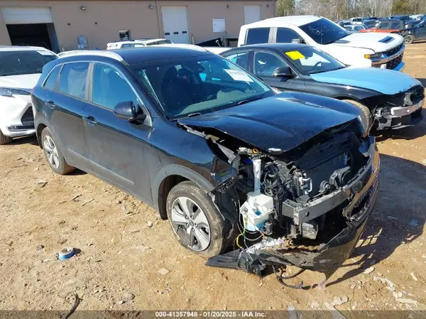 KNDCB3LC6J5109386 2018 KIA NIRO - Image 1