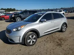 KNDCB3LC6J5119447 2018 KIA NIRO