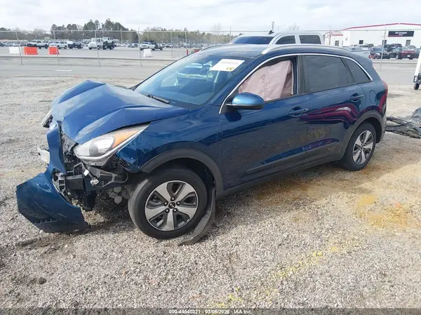 KNDCB3LC6J5124065 2018 KIA NIRO - Image 2