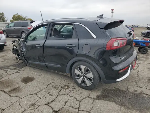 KNDCB3LC6J5129329 2018 KIA NIRO - Image 2