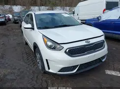 KNDCB3LC6J5139004 2018 KIA NIRO