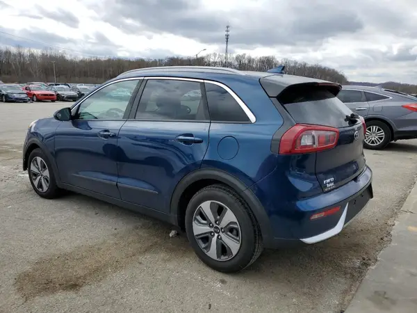 KNDCB3LC6J5151878 2018 KIA NIRO - Image 2