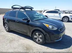 KNDCB3LC6J5156725 2018 KIA NIRO