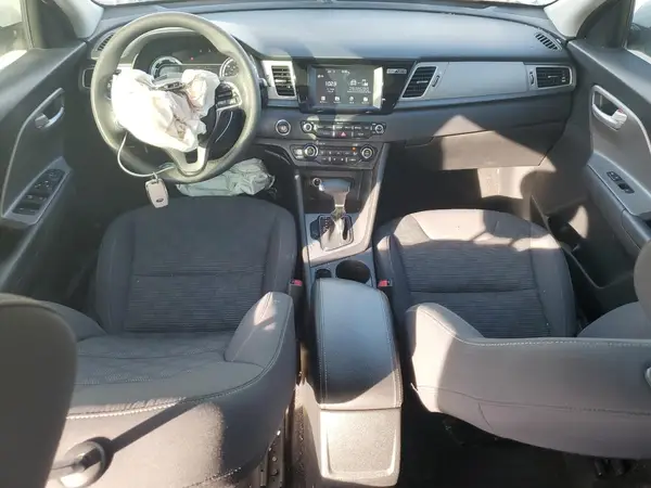 KNDCB3LC6J5171497 2018 KIA NIRO - Image 8