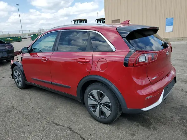 KNDCB3LC6J5175629 2018 KIA NIRO - Image 2