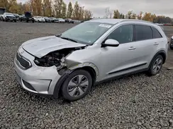 KNDCB3LC6J5189028 2018 KIA NIRO