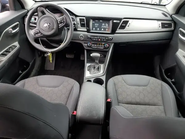 KNDCB3LC6J5189479 2018 KIA NIRO - Image 8