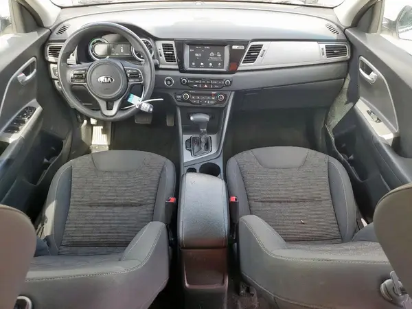 KNDCB3LC6J5189658 2018 KIA NIRO - Image 8