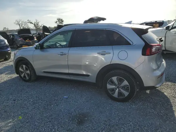 KNDCB3LC6J5201159 2018 KIA NIRO - Image 2