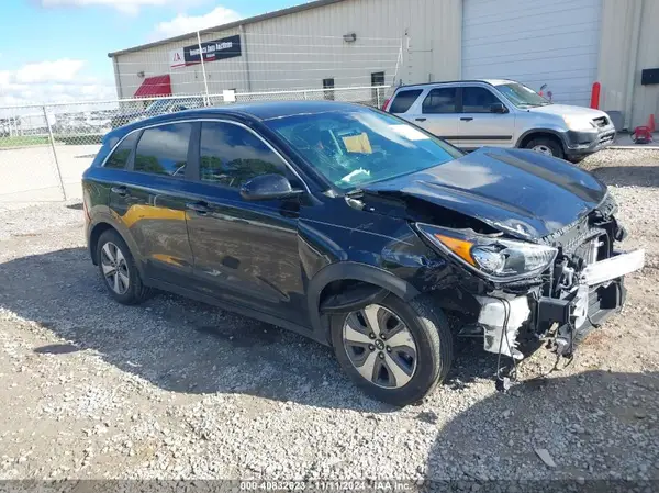 KNDCB3LC6J5201503 2018 KIA NIRO - Image 1