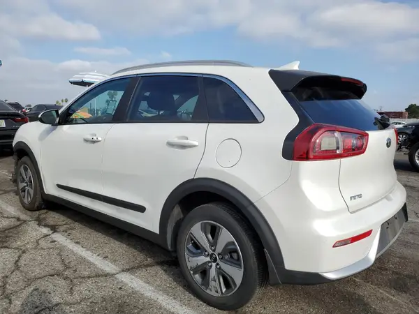 KNDCB3LC6J5203865 2018 KIA NIRO - Image 2