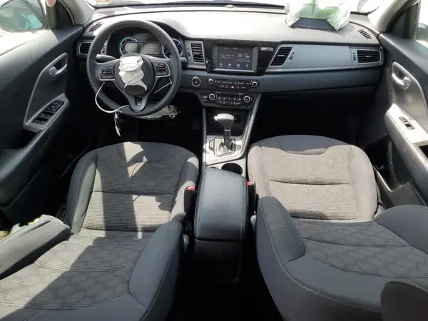 KNDCB3LC6J5204580 2018 KIA NIRO - Image 8