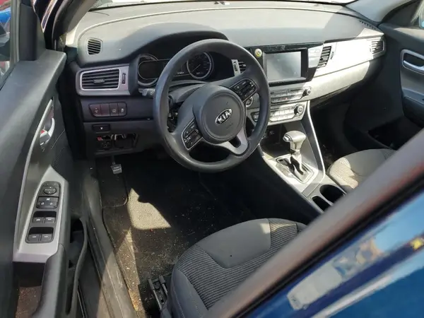 KNDCB3LC6J5206975 2018 KIA NIRO - Image 8