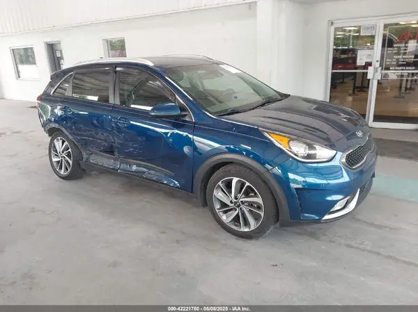 KNDCB3LC6J5207642 2018 KIA NIRO - Image 1