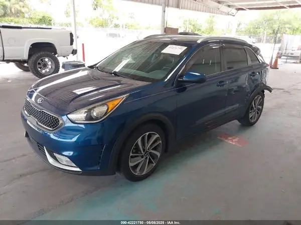 KNDCB3LC6J5207642 2018 KIA NIRO - Image 2