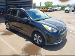 KNDCB3LC6J5210296 2018 KIA NIRO