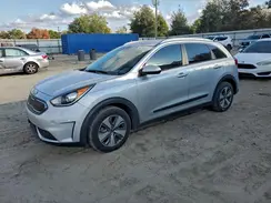 KNDCB3LC6J5210489 2018 KIA NIRO