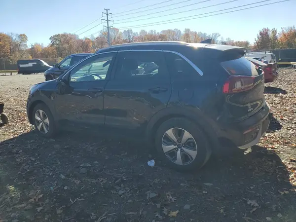 KNDCB3LC6K5217797 2019 KIA NIRO - Image 2