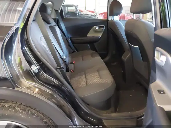 KNDCB3LC6K5243297 2019 KIA NIRO - Image 8