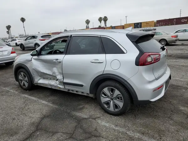KNDCB3LC6K5244658 2019 KIA NIRO - Image 2