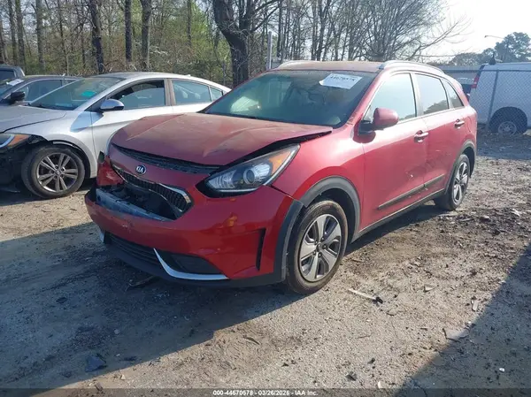 KNDCB3LC6K5244692 2019 KIA NIRO - Image 2