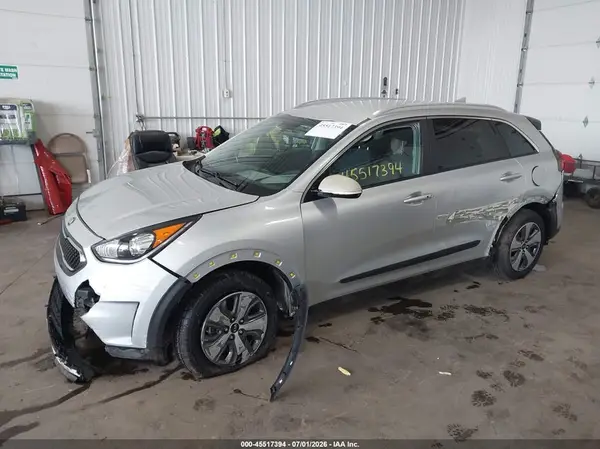 KNDCB3LC6K5250301 2019 KIA NIRO - Image 2