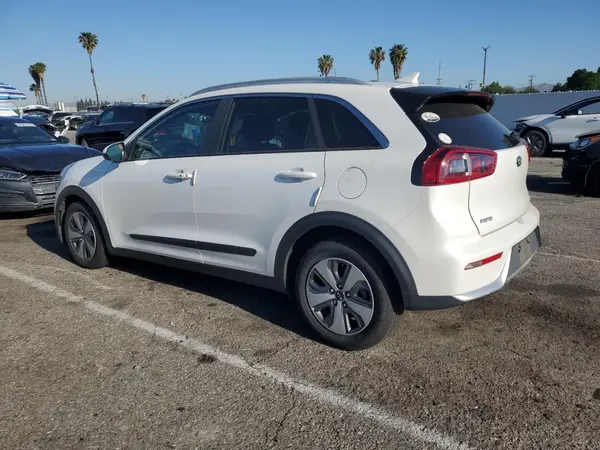 KNDCB3LC6K5253277 2019 KIA NIRO - Image 2