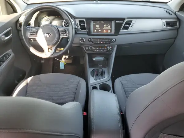 KNDCB3LC6K5253277 2019 KIA NIRO - Image 8