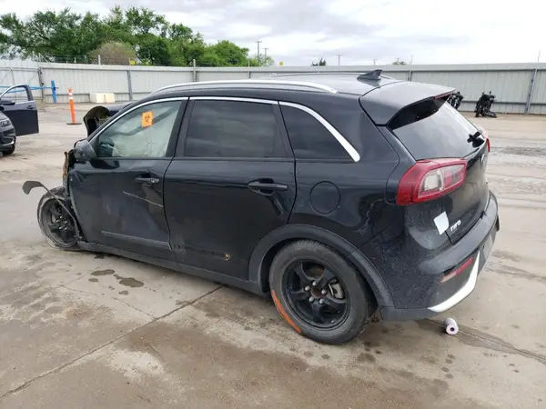 KNDCB3LC6K5299045 2019 KIA NIRO - Image 2