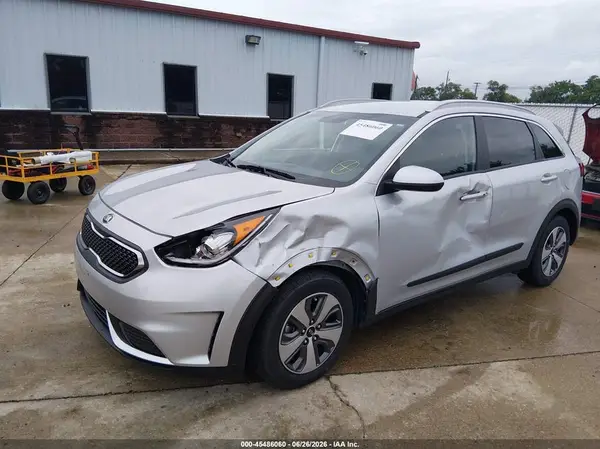 KNDCB3LC6K5302753 2019 KIA NIRO - Image 2