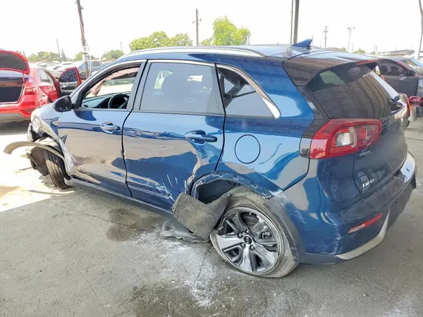 KNDCB3LC6K5318578 2019 KIA NIRO - Image 2