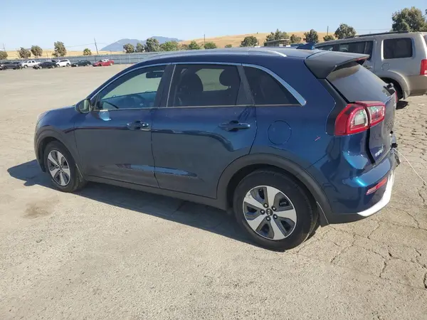 KNDCB3LC6K5324736 2019 KIA NIRO - Image 2
