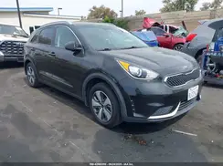 KNDCB3LC6K5325238 2019 KIA NIRO