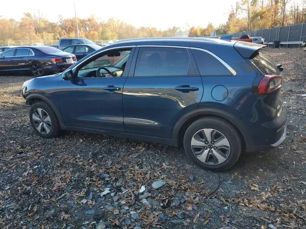 KNDCB3LC6K5331458 2019 KIA NIRO - Image 2