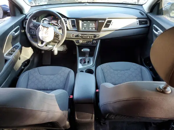 KNDCB3LC6K5331458 2019 KIA NIRO - Image 8