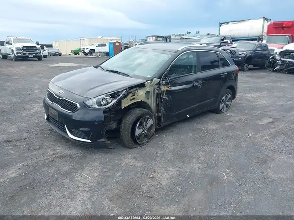 KNDCB3LC6K5331959 2019 KIA NIRO - Image 2