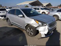 KNDCB3LC6K5336773 2019 KIA NIRO