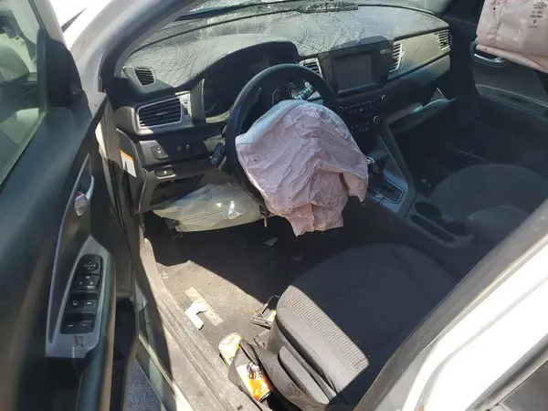 KNDCB3LC6K5346770 2019 KIA NIRO - Image 8
