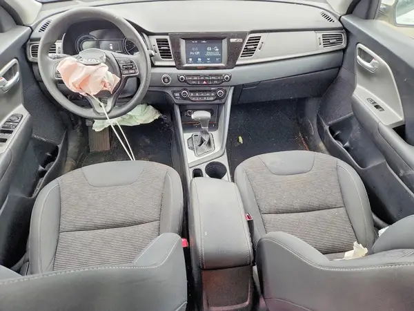 KNDCB3LC6K5349491 2019 KIA NIRO - Image 8