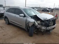 KNDCB3LC6K5351886 2019 KIA NIRO
