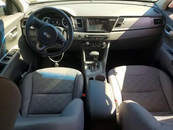 KNDCB3LC6K5353525 2019 KIA NIRO - Image 8