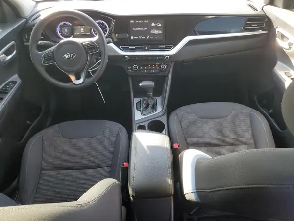 KNDCB3LC6L5368544 2020 KIA NIRO - Image 8