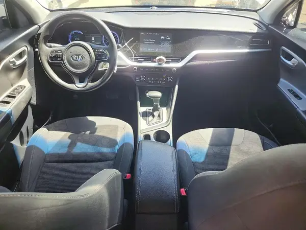 KNDCB3LC6L5369614 2020 KIA NIRO - Image 8