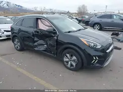 KNDCB3LC6L5369757 2020 KIA NIRO