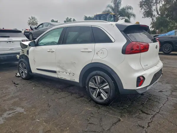 KNDCB3LC6L5380399 2020 KIA NIRO - Image 2