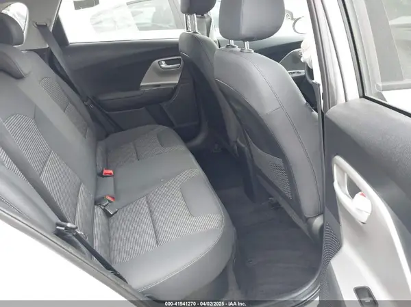 KNDCB3LC6L5395839 2020 KIA NIRO - Image 8