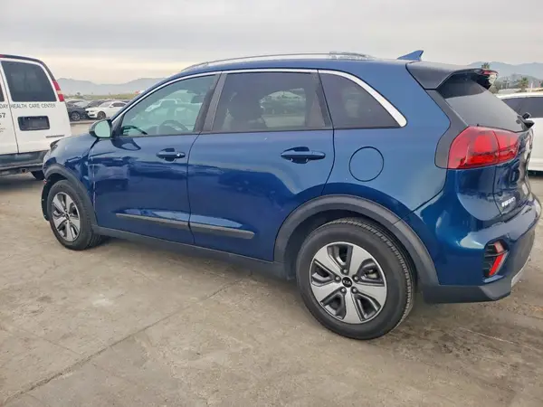 KNDCB3LC6L5396084 2020 KIA NIRO - Image 2