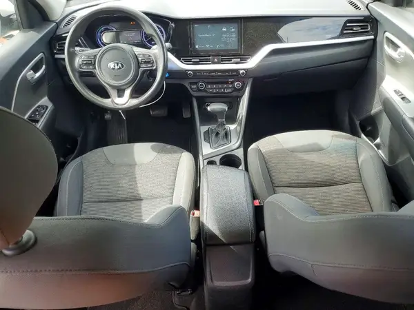 KNDCB3LC6L5396098 2020 KIA NIRO - Image 8