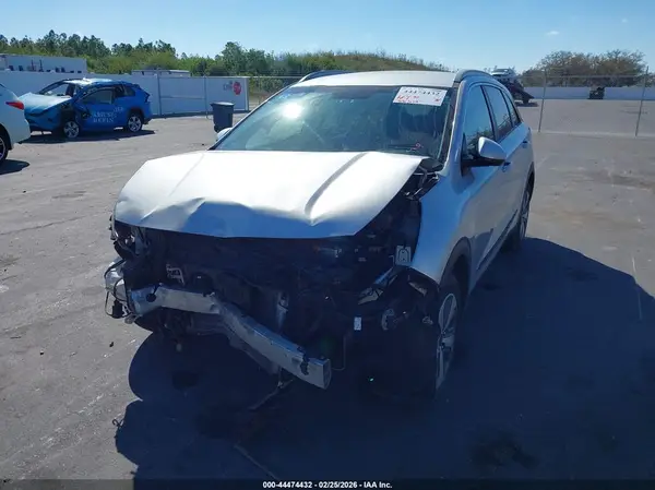 KNDCB3LC6L5399521 2020 KIA NIRO - Image 2
