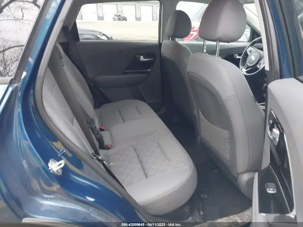 KNDCB3LC6L5425423 2020 KIA NIRO - Image 8